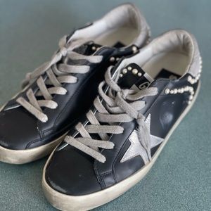 Golden goose tennis shoes